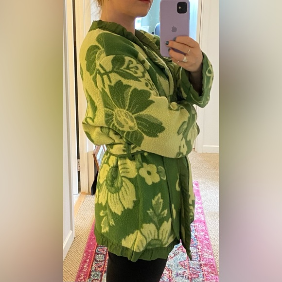 Green Blanket Wrap Coat - Picture 4 of 6